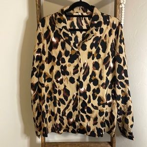 Leopard Button Down / L